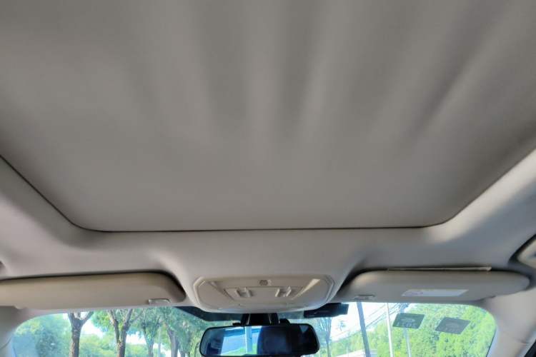 Used Ford Kuga 2015 1.5L GTDi Four-Wheel-Drive Elite Model Headliner