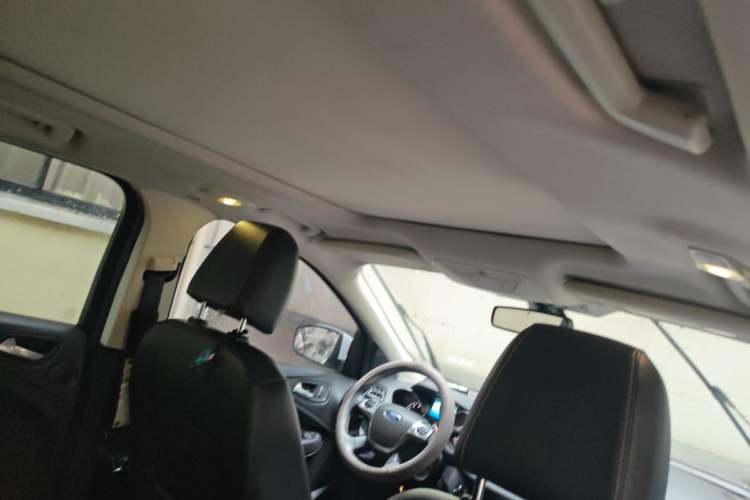 Used Ford Kuga 2015 2.0L GTDi Four-Wheel Drive Elite Model Headliner