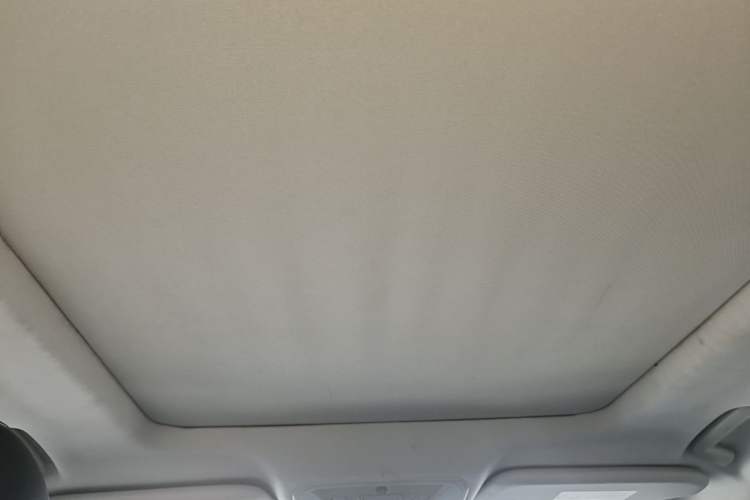 Used Ford Kuga 2015 1.5L GTDi Four-Wheel-Drive Elite Model Headliner