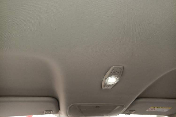 Used Ford Kuga 2015 1.5L GTDi Two-Wheel-Drive Comfort Model Headliner