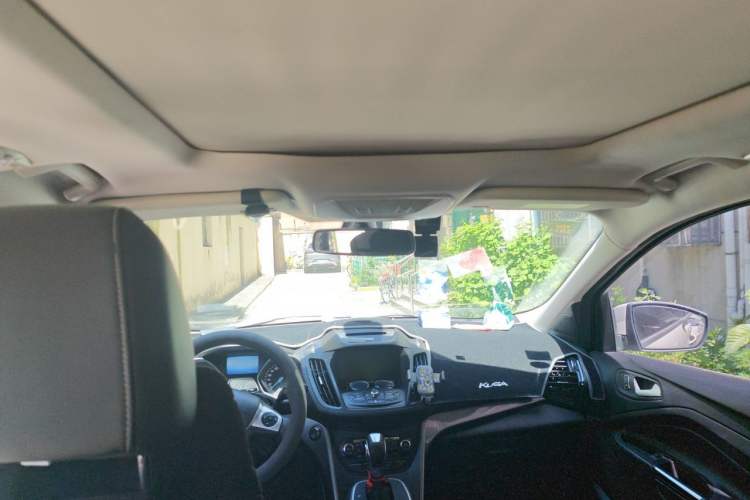 Used Ford Kuga 2015 1.5L GTDi Four-Wheel-Drive Elite Model Headliner