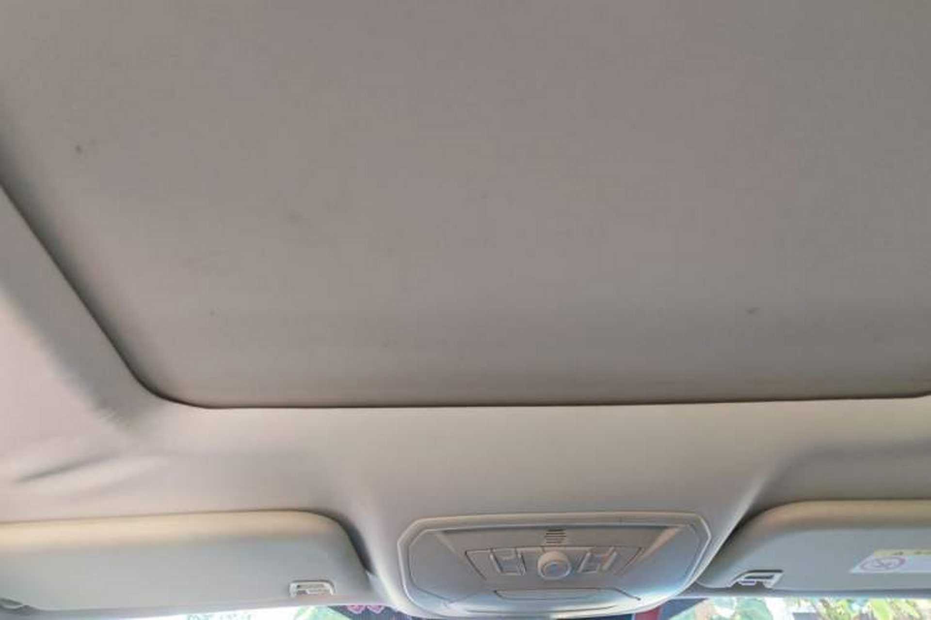 Used Ford Kuga 2015 2.0L GTDi Four-Wheel-Drive Sport Model Headliner
