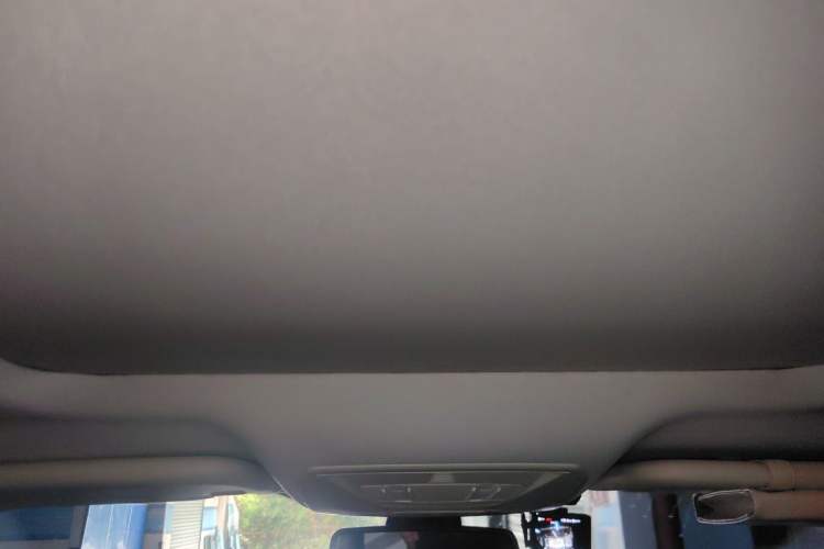 Used Ford Kuga 2015 1.5L GTDi Four-Wheel-Drive Elite Model Headliner