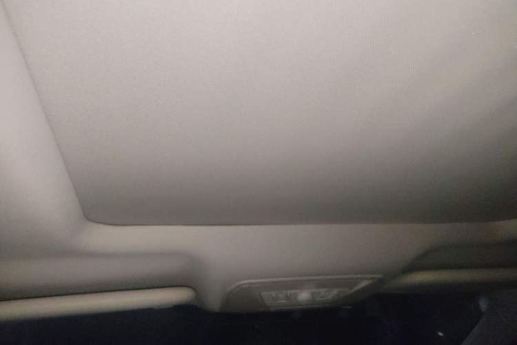 Used Ford Kuga 2015 2.0L GTDi Four-Wheel Drive Prestige Model Headliner