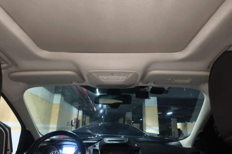 Used Ford Kuga 2015 2.0L GTDi Four-Wheel Drive Elite Model Headliner