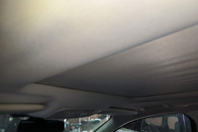 Used Ford Kuga 2015 2.0L GTDi Four-Wheel Drive Elite Model Headliner