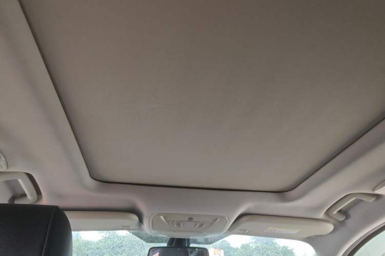 Used Ford Kuga 2015 2.0L GTDi Four-Wheel Drive Elite Model Headliner
