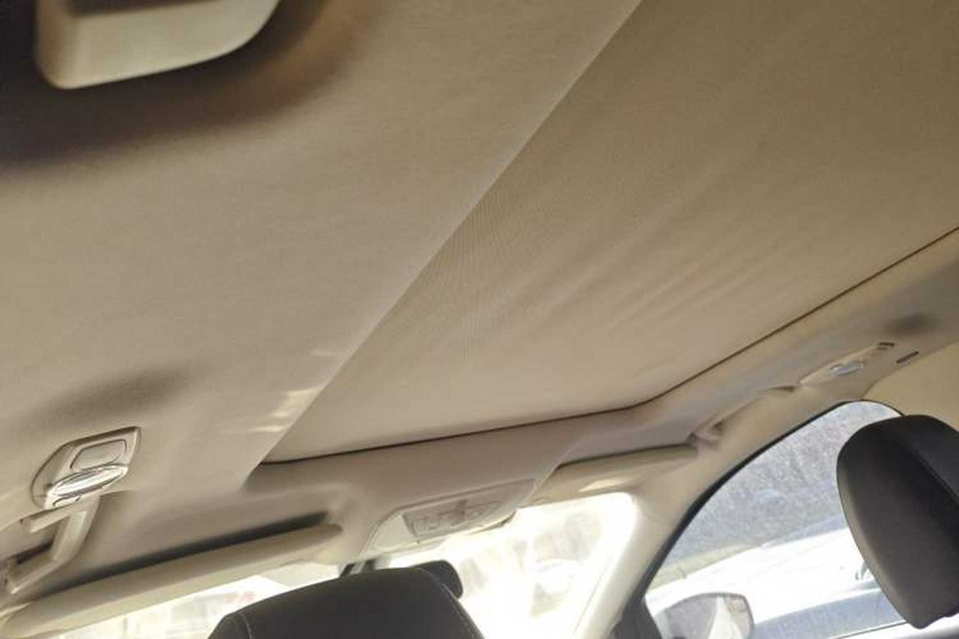 Used Ford Kuga 2015 2.0L GTDi Four-Wheel-Drive Sport Model Headliner