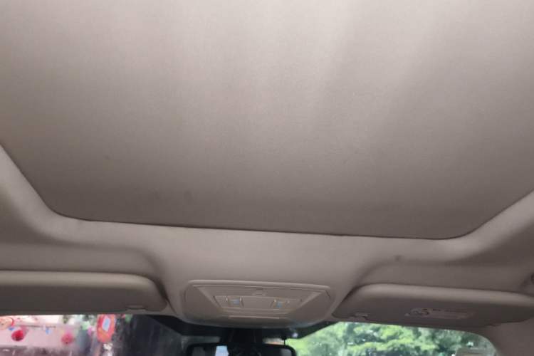 Used Ford Kuga 2015 2.0L GTDi Four-Wheel Drive Elite Model Headliner