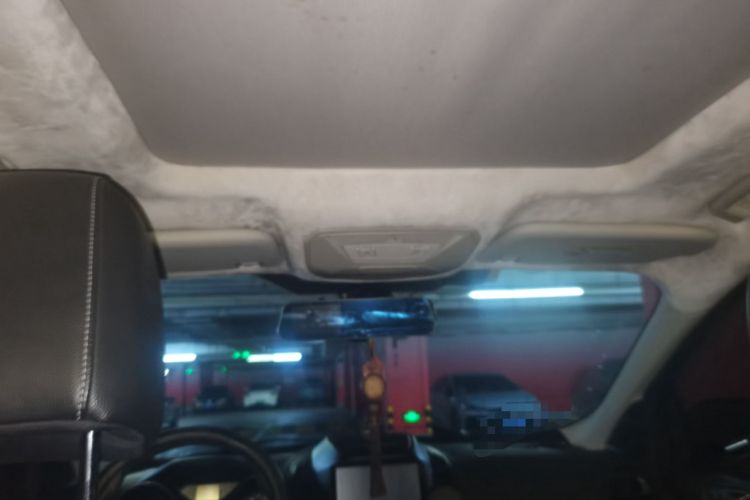 Used Ford Kuga 2015 1.5L GTDi Two-Wheel-Drive Comfort Model Headliner