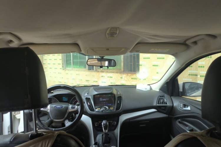 Used Ford Kuga 2015 1.5L GTDi Two-Wheel-Drive Comfort Model Headliner