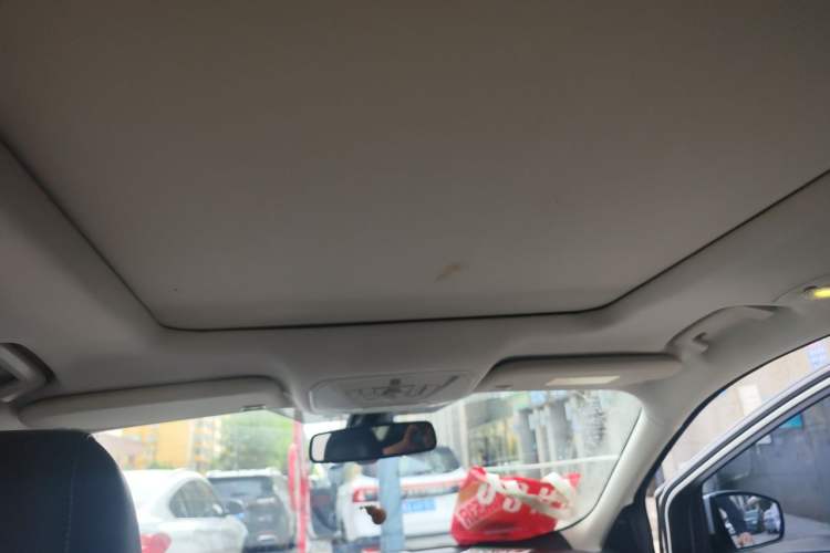 Used Ford Kuga 2015 2.0L GTDi Four-Wheel-Drive Sport Model Headliner