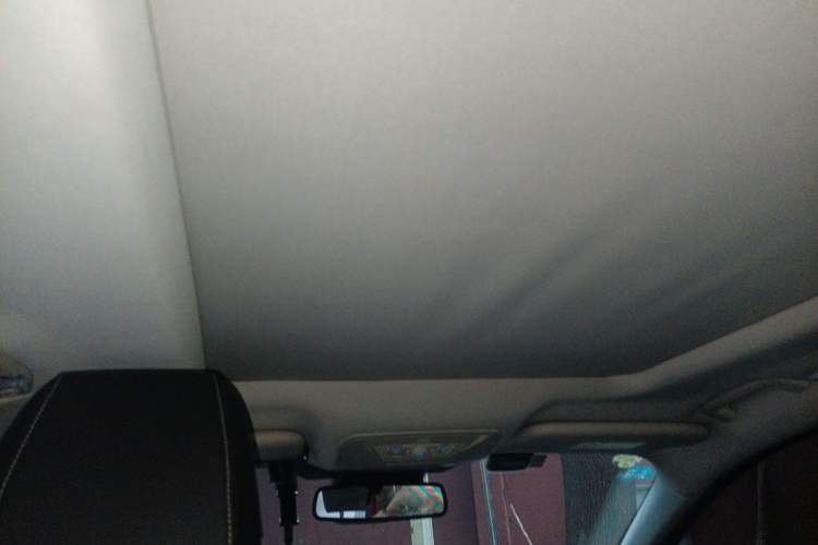 Used Ford Kuga 2015 2.0L GTDi Four-Wheel-Drive Sport Model Headliner