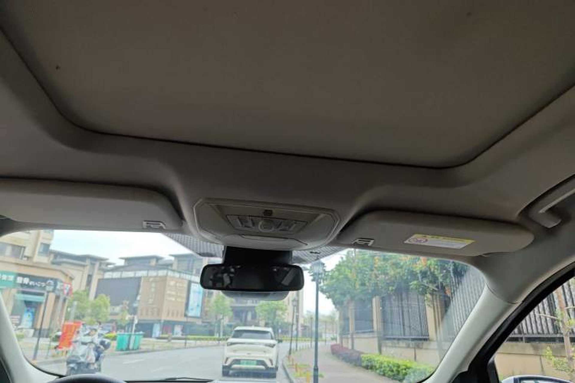 Used Ford Kuga 2015 2.0L GTDi Four-Wheel Drive Prestige Model Headliner