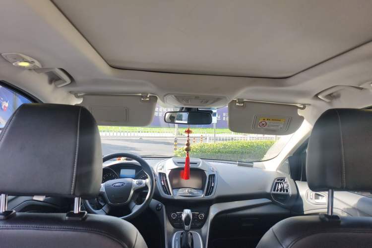 Used Ford Kuga 2015 2.0L GTDi Four-Wheel Drive Elite Model Headliner