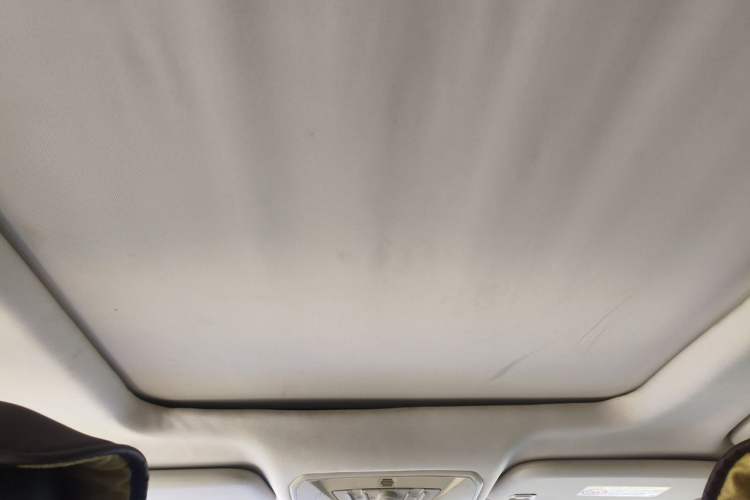 Used Ford Kuga 2015 2.0L GTDi Four-Wheel-Drive Sport Model Headliner