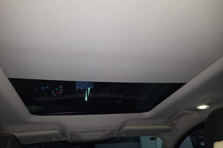 Used Ford Kuga 2015 1.5L GTDi Two-Wheel Drive Fashion Edition Headliner