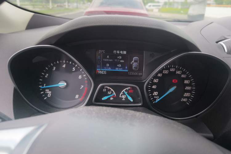 Used Ford Kuga 2015 2.0L GTDi Four-Wheel Drive Elite Model Instrument Cluster