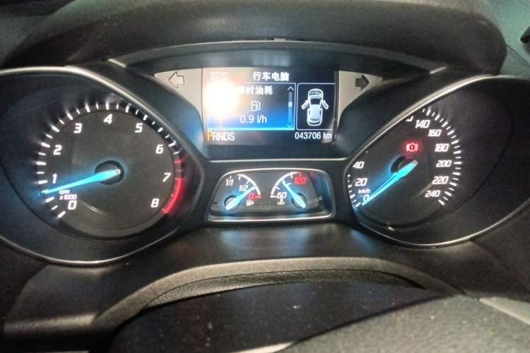 Used Ford Kuga 2015 2.0L GTDi Four-Wheel Drive Elite Model Instrument Cluster
