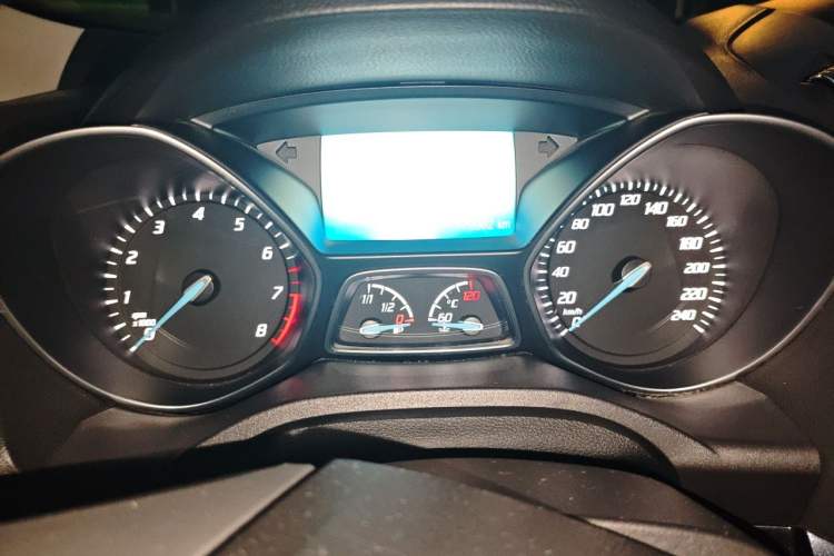 Used Ford Kuga 2015 2.0L GTDi Four-Wheel-Drive Sport Model Instrument Cluster