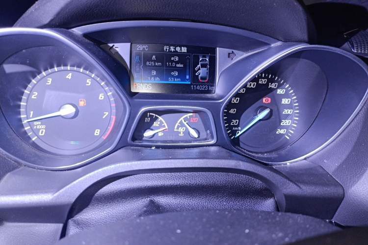 Used Ford Kuga 2015 2.0L GTDi Four-Wheel-Drive Sport Model Instrument Cluster