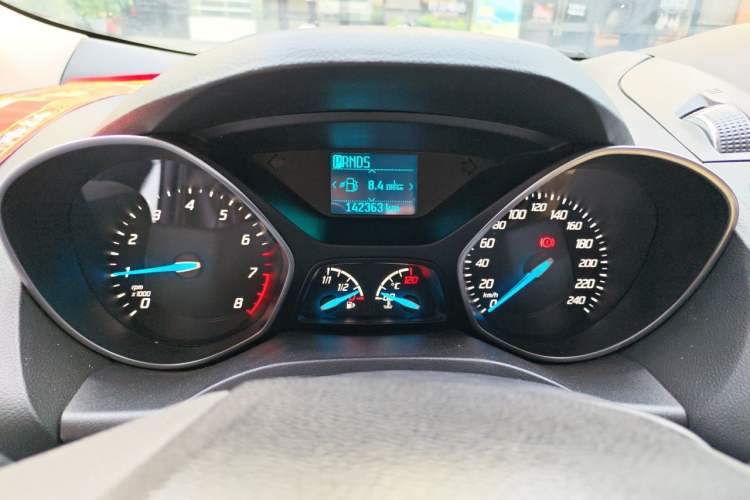 Used Ford Kuga 2015 1.5L GTDi Two-Wheel-Drive Comfort Model Instrument Cluster