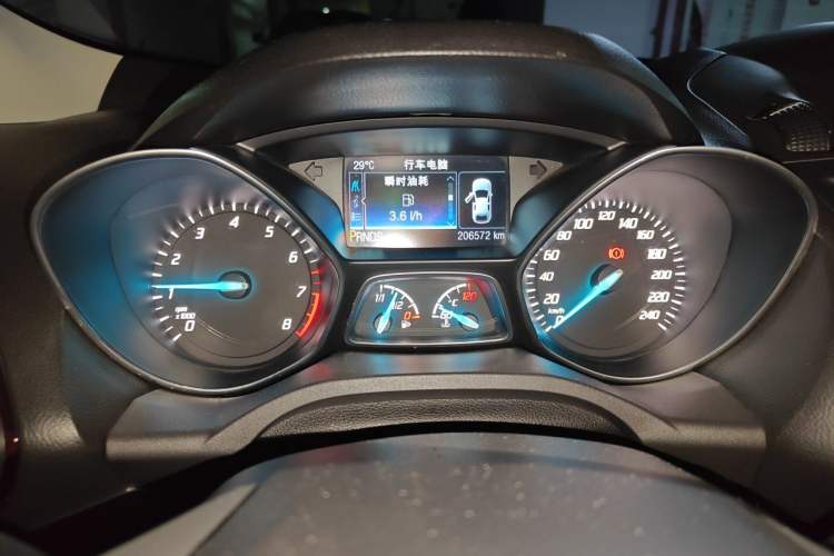 Used Ford Kuga 2015 2.0L GTDi Four-Wheel-Drive Sport Model Instrument Cluster