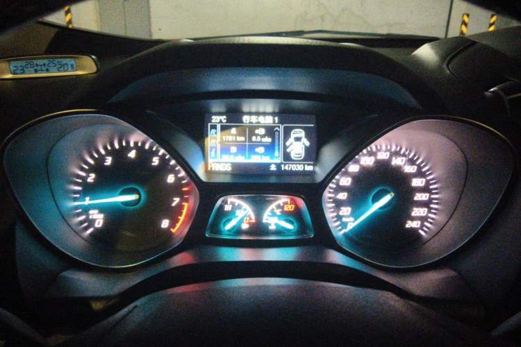 Used Ford Kuga 2015 1.5L GTDi Four-Wheel-Drive Elite Model Instrument Cluster