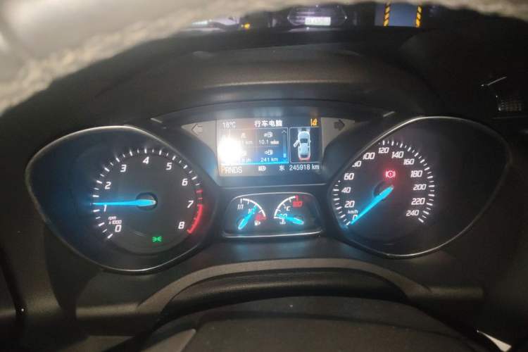 Used Ford Kuga 2015 2.0L GTDi Four-Wheel Drive Prestige Model Instrument Cluster