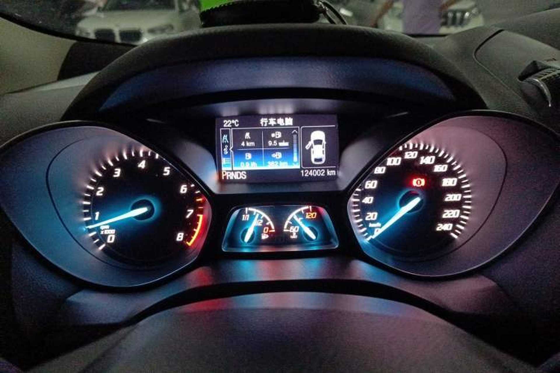 Used Ford Kuga 2015 2.0L GTDi Four-Wheel-Drive Sport Model Instrument Cluster