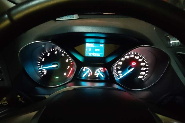 Used Ford Kuga 2015 1.5L GTDi Two-Wheel Drive Fashion Edition Instrument Cluster