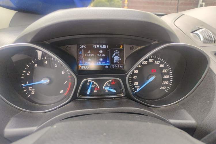 Used Ford Kuga 2015 2.0L GTDi Four-Wheel-Drive Sport Model Instrument Cluster