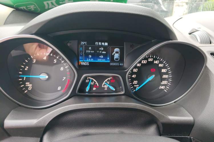 Used Ford Kuga 2015 2.0L GTDi Four-Wheel-Drive Sport Model Instrument Cluster