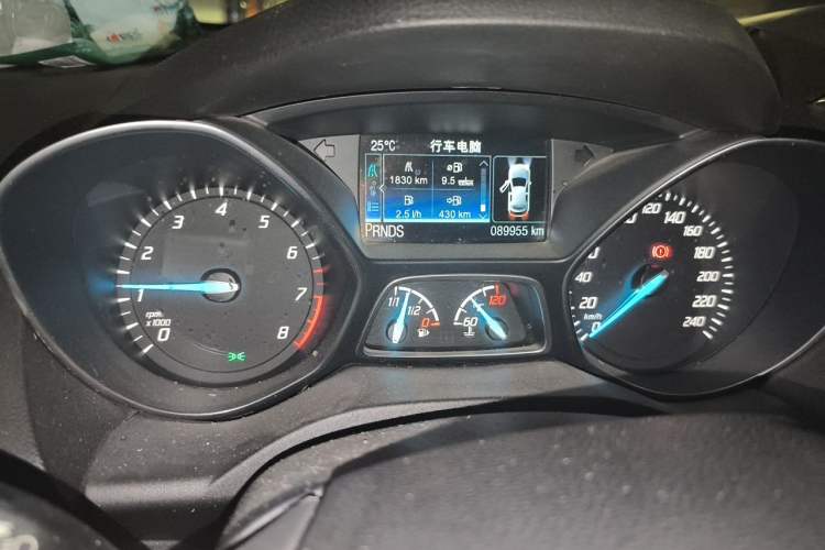 Used Ford Kuga 2015 2.0L GTDi Four-Wheel-Drive Sport Model Instrument Cluster