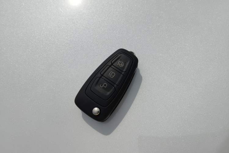 Used Ford Kuga 2015 1.5L GTDi Two-Wheel-Drive Comfort Model Interior 1