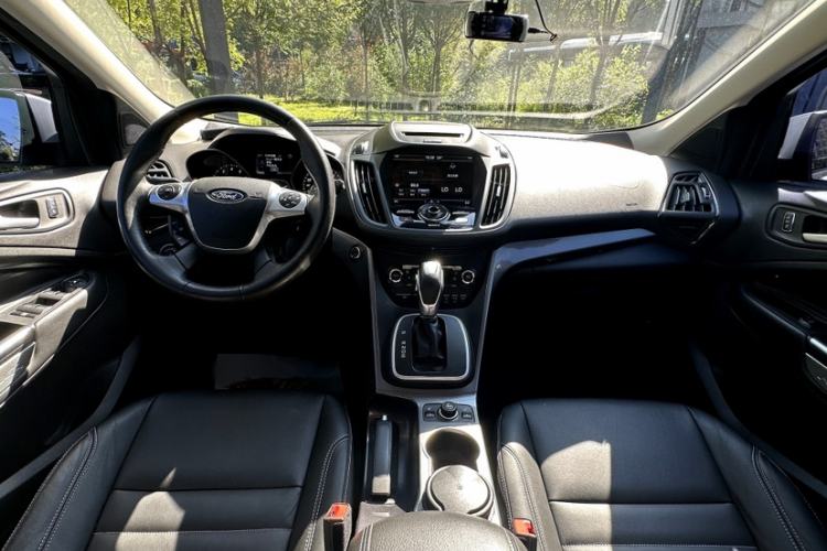 Used Ford Kuga 2015 2.0L GTDi Four-Wheel Drive Prestige Model Interior 1