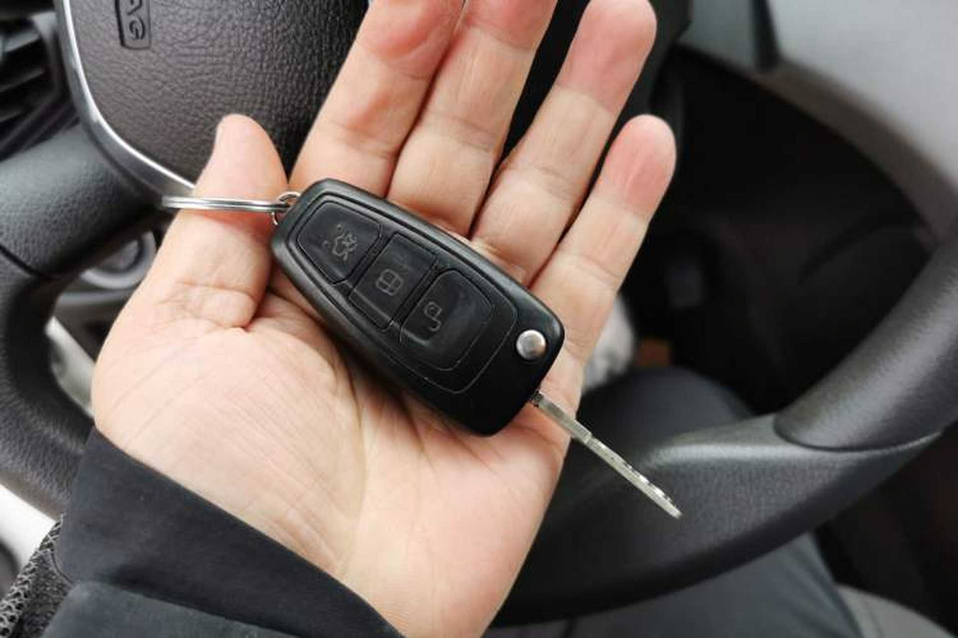 Used Ford Kuga 2015 1.5L GTDi Two-Wheel-Drive Comfort Model Interior 1