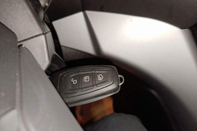 Used Ford Kuga 2015 1.5L GTDi Two-Wheel Drive Fashion Edition Interior 1