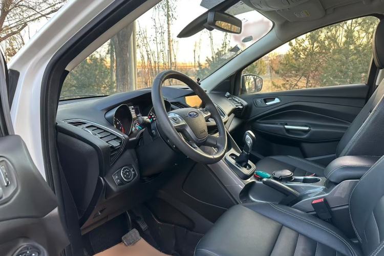 Used Ford Kuga 2015 2.0L GTDi Four-Wheel Drive Elite Model Interior 1