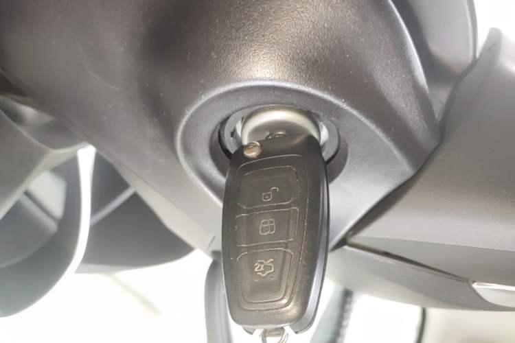 Used Ford Kuga 2015 1.5L GTDi Two-Wheel Drive Fashion Edition Interior 1