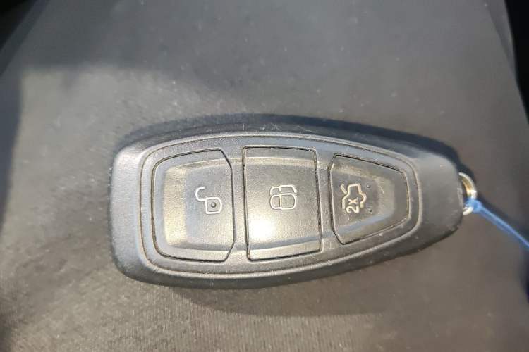Used Ford Kuga 2015 2.0L GTDi Four-Wheel-Drive Sport Model Interior 1