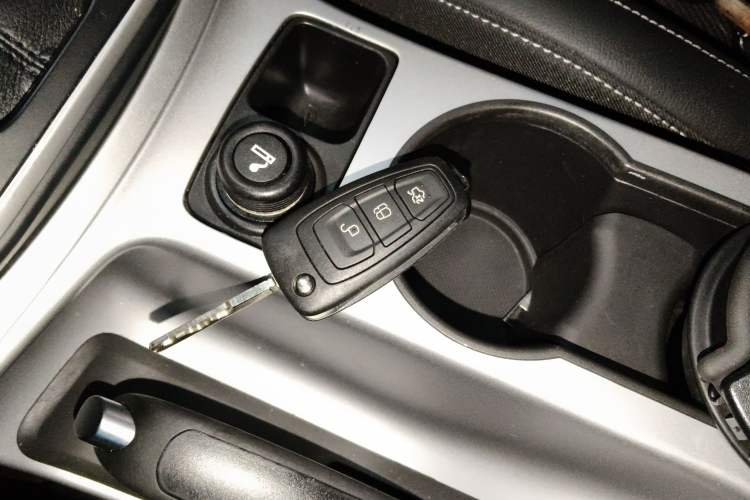 Used Ford Kuga 2015 1.5L GTDi Two-Wheel Drive Fashion Edition Interior 1
