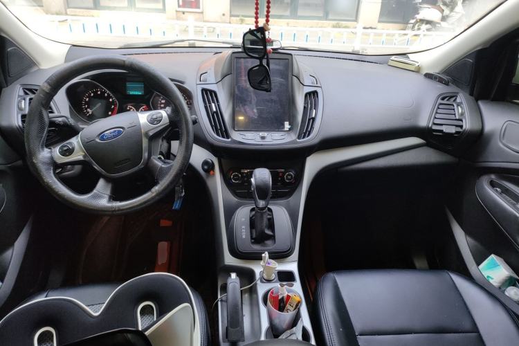 Used Ford Kuga 2015 1.5L GTDi Two-Wheel-Drive Comfort Model Interior 2