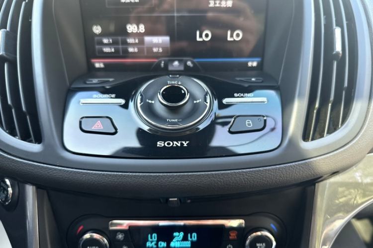 Used Ford Kuga 2015 2.0L GTDi Four-Wheel Drive Prestige Model Interior 2