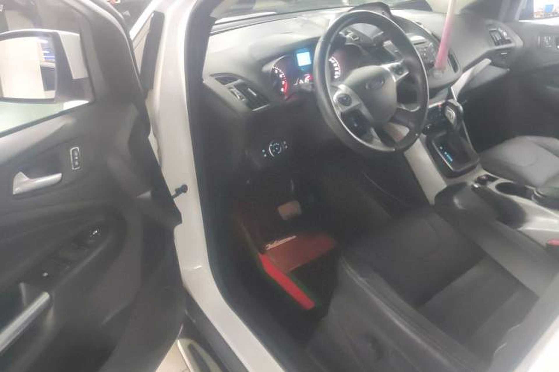 Used Ford Kuga 2015 1.5L GTDi Two-Wheel Drive Fashion Edition Interior 2