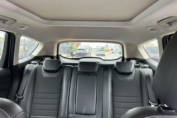 Used Ford Kuga 2015 1.5L GTDi Two-Wheel Drive Fashion Edition Interior 2