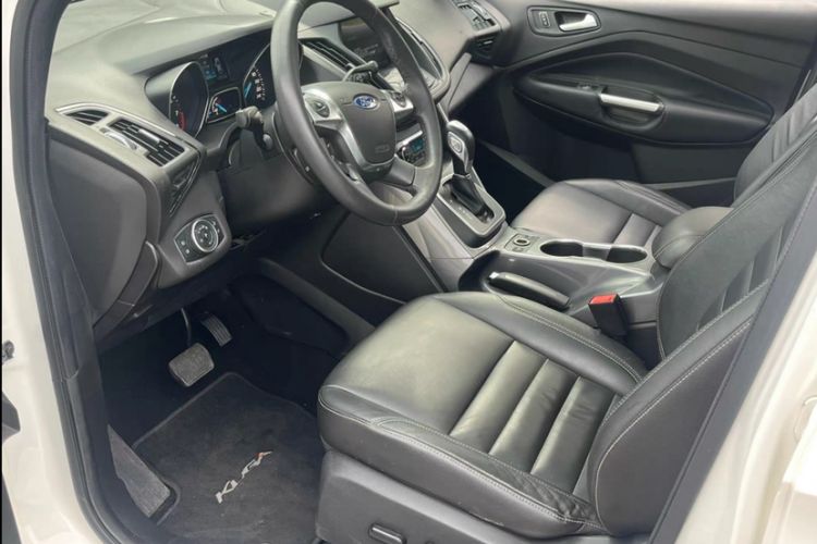 Used Ford Kuga 2015 2.0L GTDi Four-Wheel Drive Elite Model Interior 2