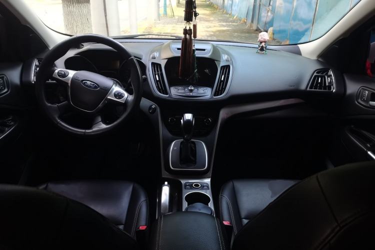 Used Ford Kuga 2015 1.5L GTDi Four-Wheel-Drive Elite Model Interior 2