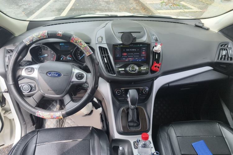 Used Ford Kuga 2015 1.5L GTDi Two-Wheel-Drive Comfort Model Interior 2