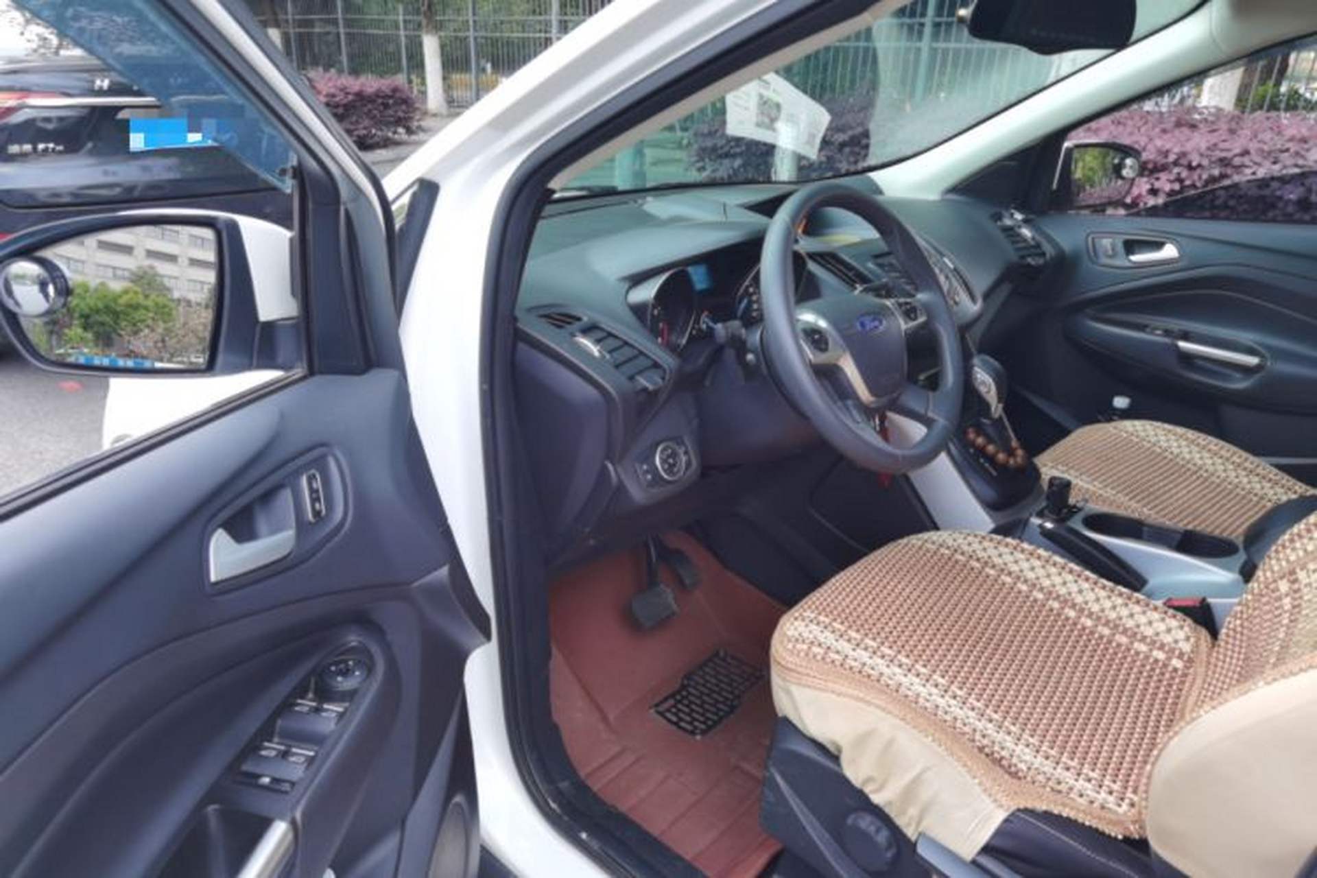 Used Ford Kuga 2015 1.5L GTDi Two-Wheel-Drive Comfort Model Interior 3
